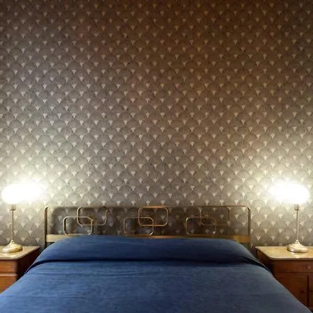 Sarah's House - Tourist *